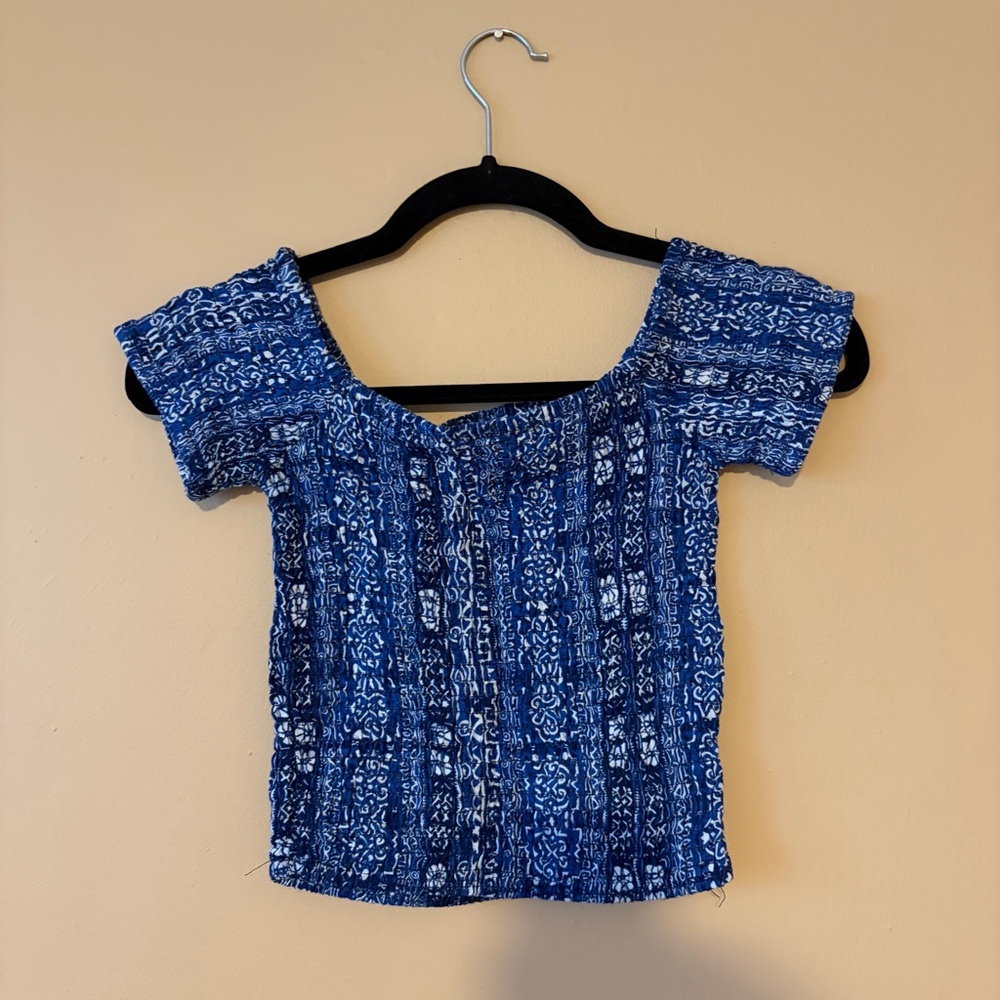 Japna Blue and White Patterned Crop Top